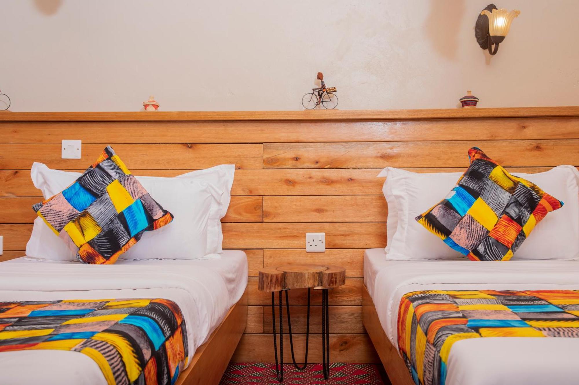 Kaswa Lodge Fort Portal ภายนอก รูปภาพ