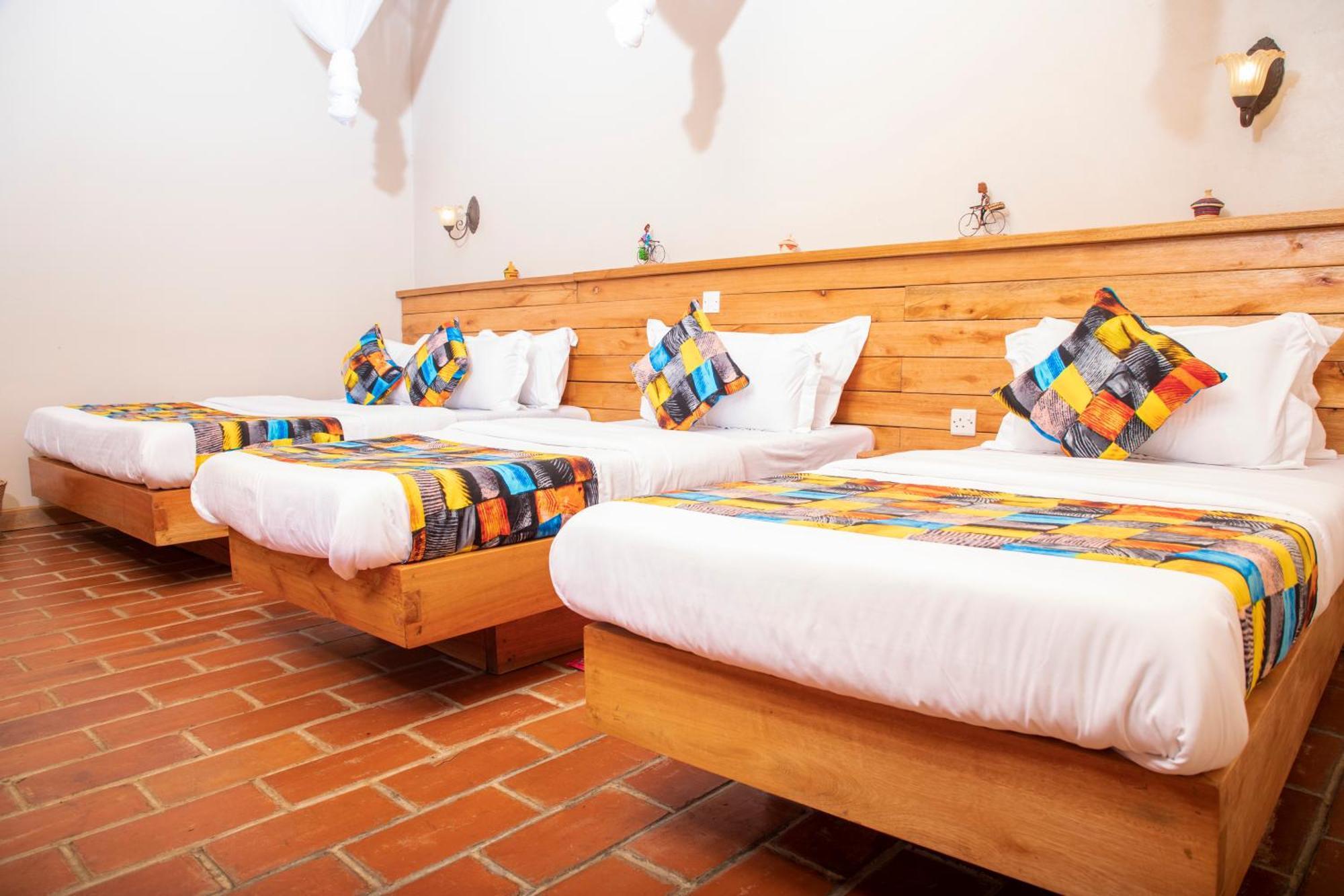 Kaswa Lodge Fort Portal ภายนอก รูปภาพ